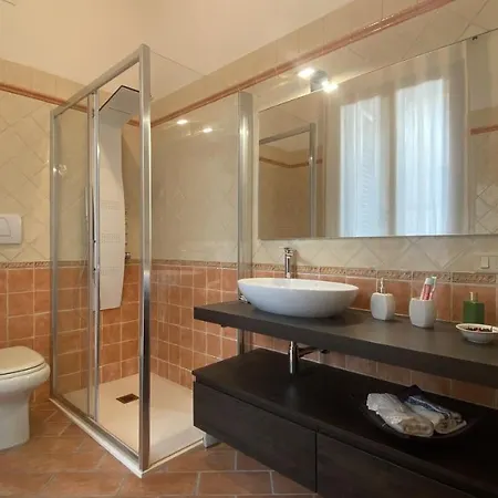 Indipendent With Terrace - Parking Apartament